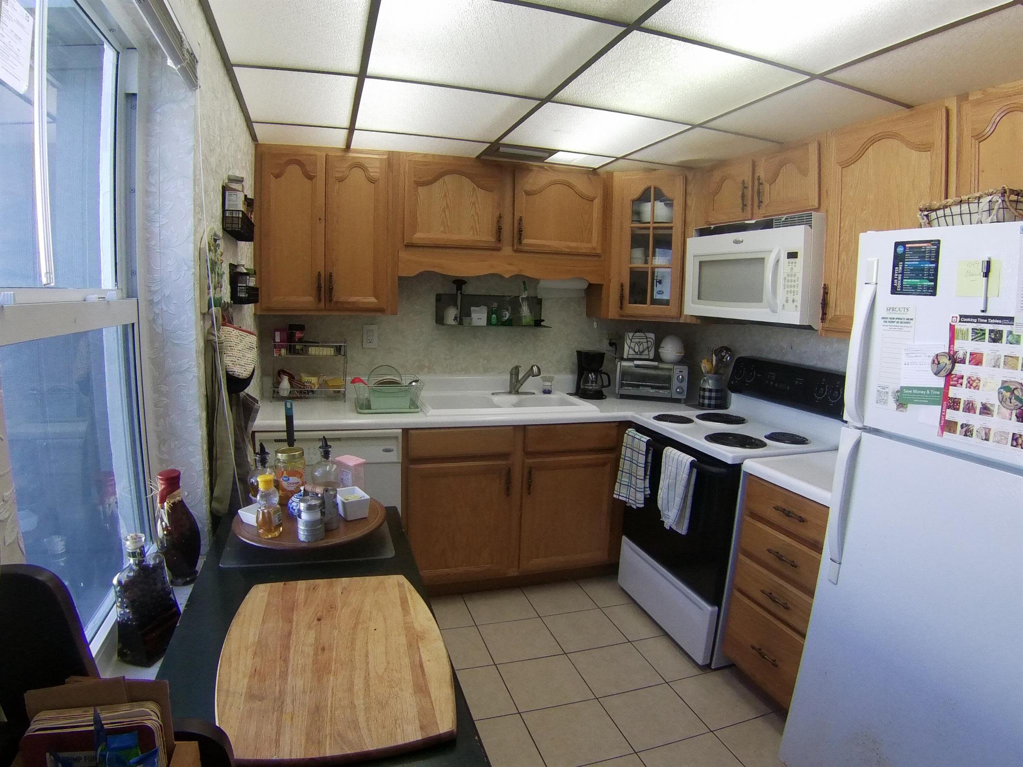 KINGS POINT CAPRI CONDOS - Residential Lease