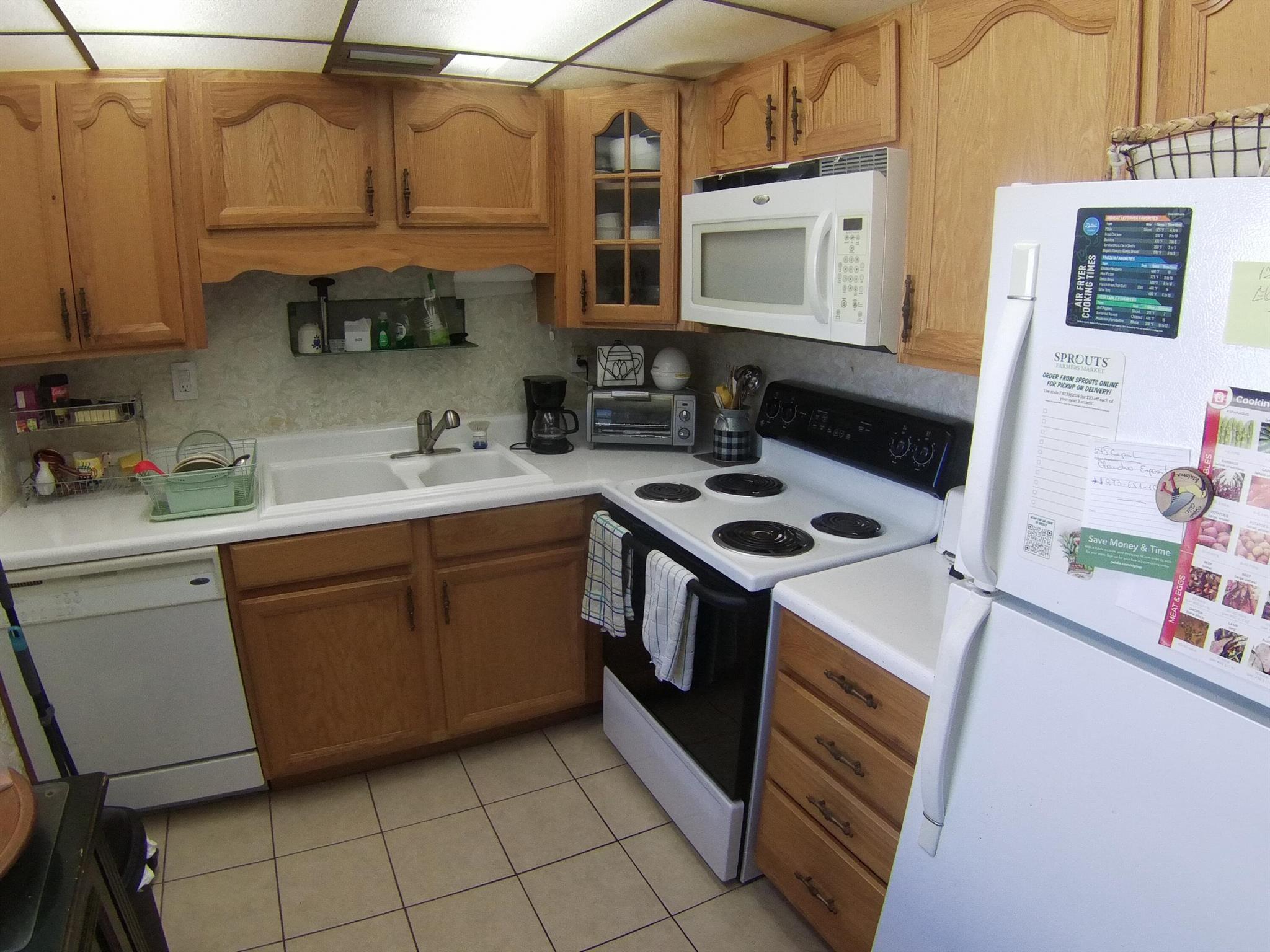 KINGS POINT CAPRI CONDOS - Residential Lease