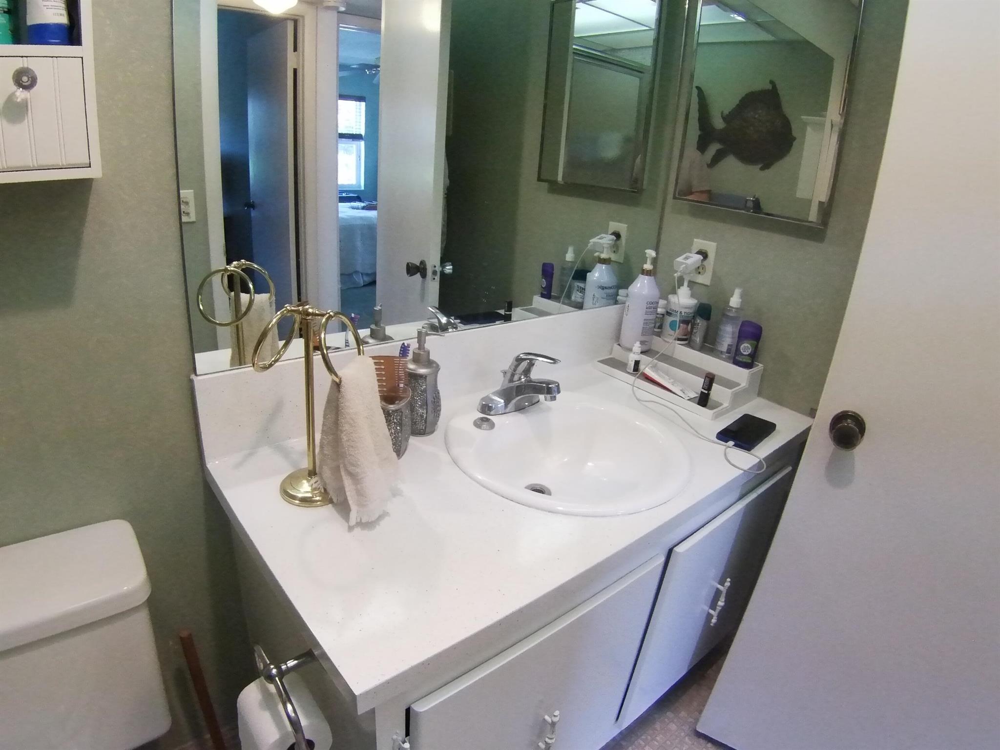 KINGS POINT CAPRI CONDOS - Residential Lease