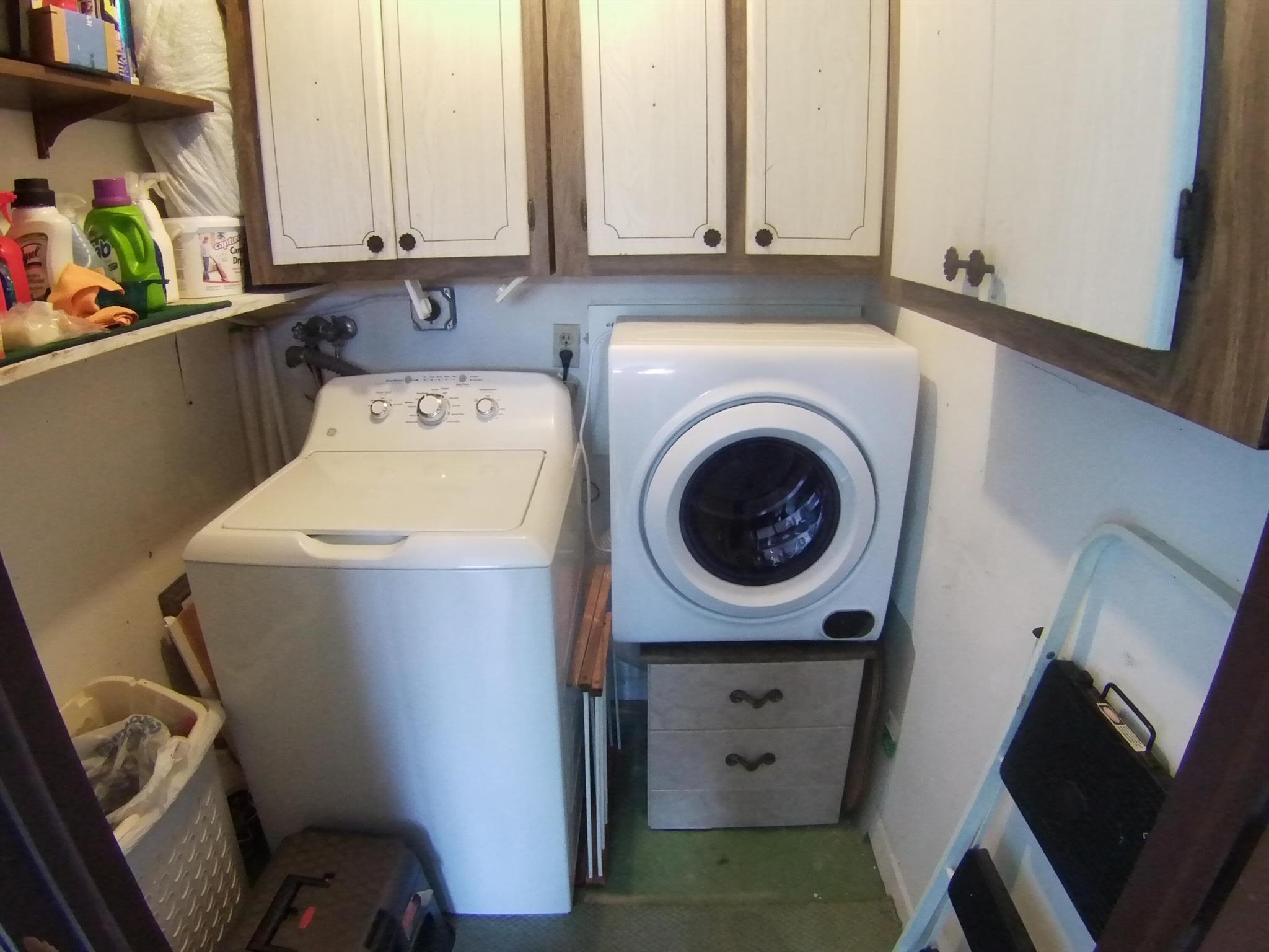 KINGS POINT CAPRI CONDOS - Residential Lease