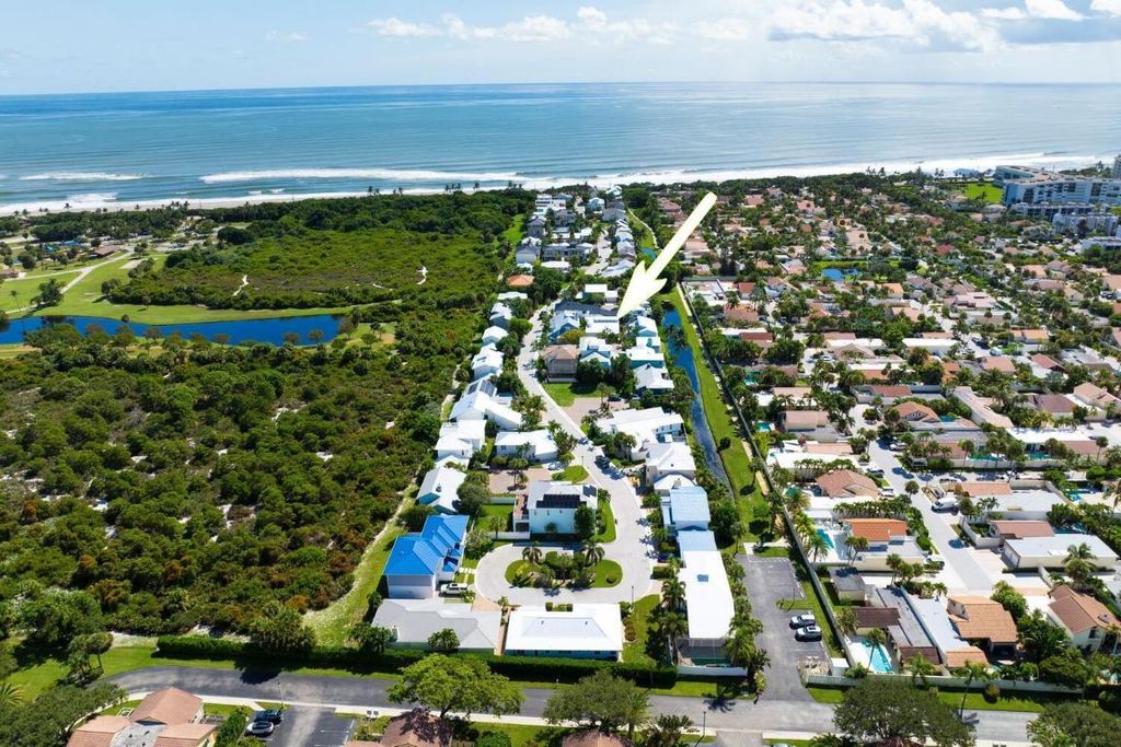 Photo of 602 Xanadu Place, Jupiter, FL 33477 (MLS # R11125919)