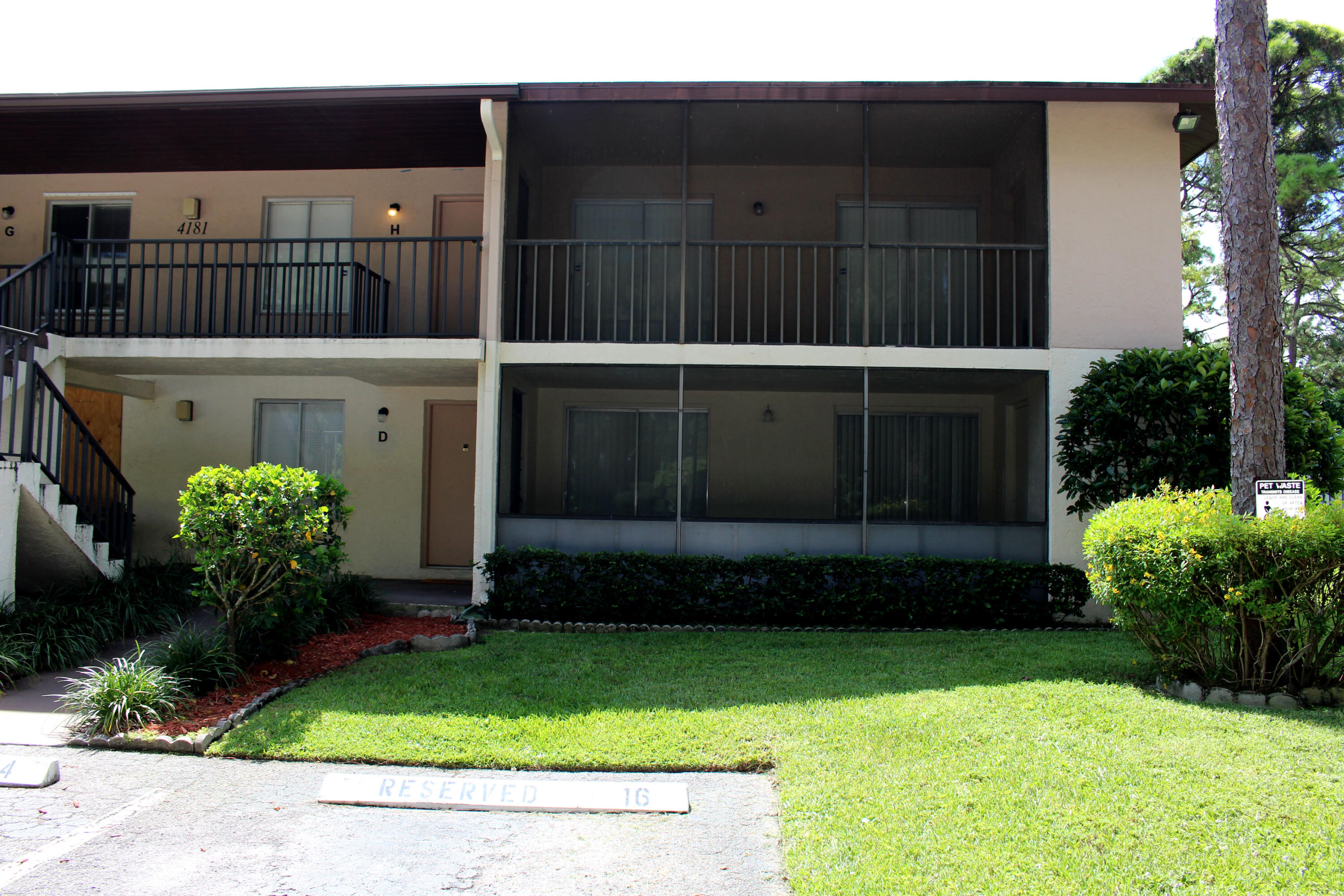PINE HOLLOW CONDO/ CMC MGT - Residential Lease