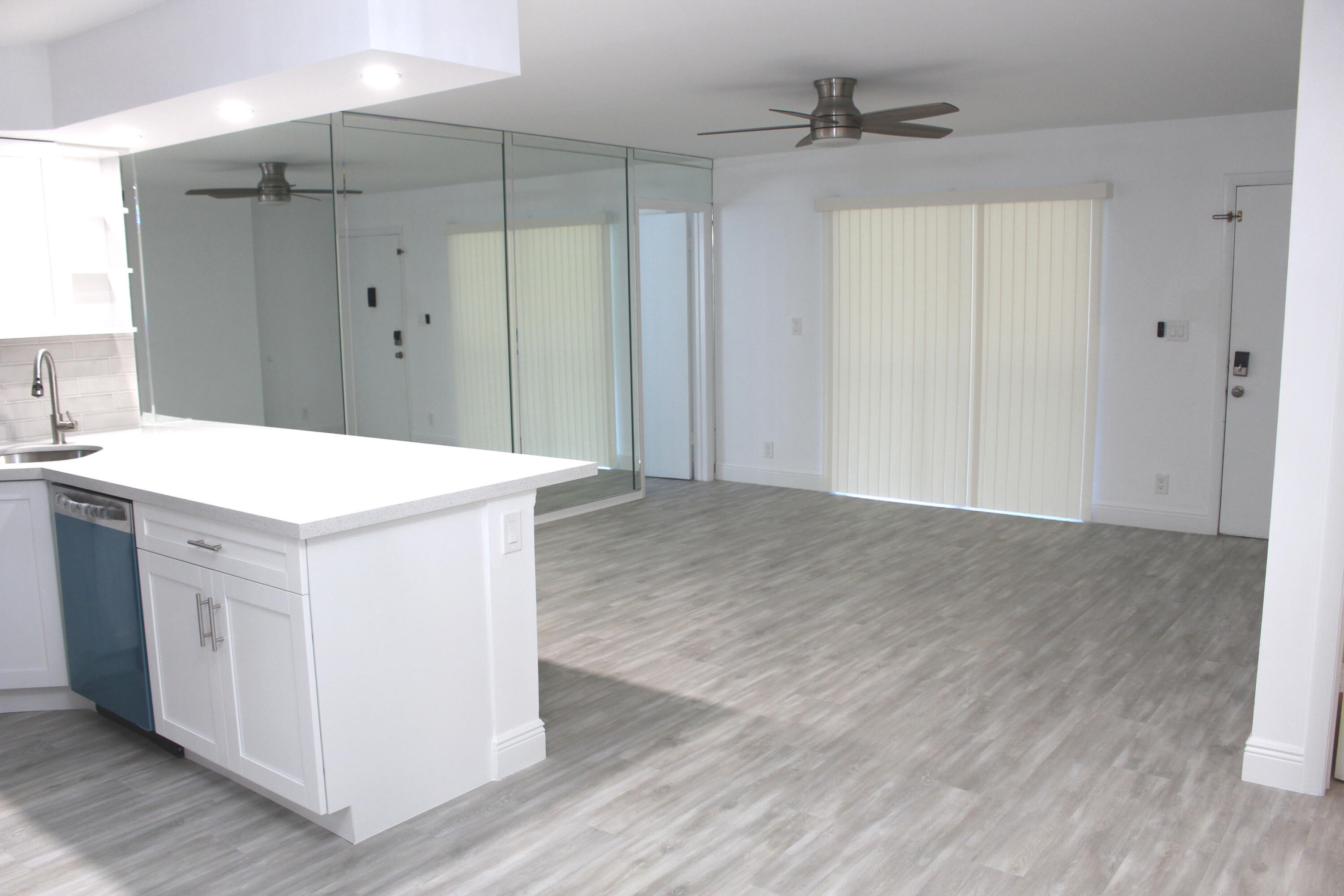PINE HOLLOW CONDO/ CMC MGT - Residential Lease