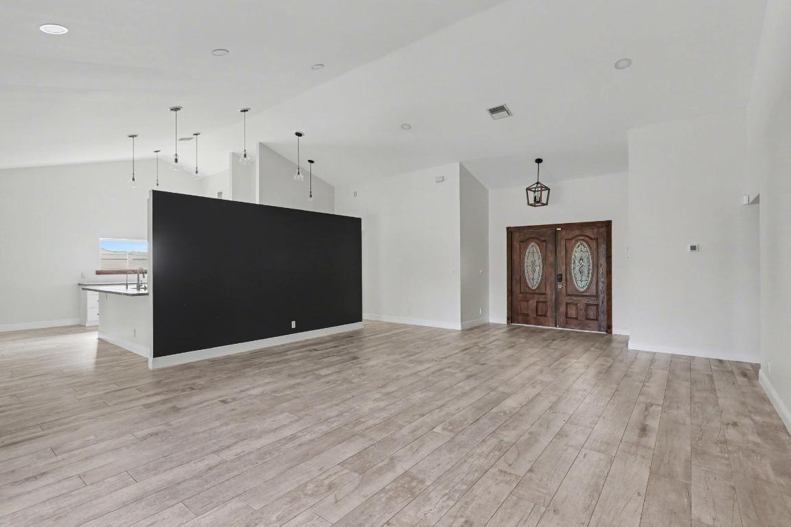 9208 Sun Pointe Drive