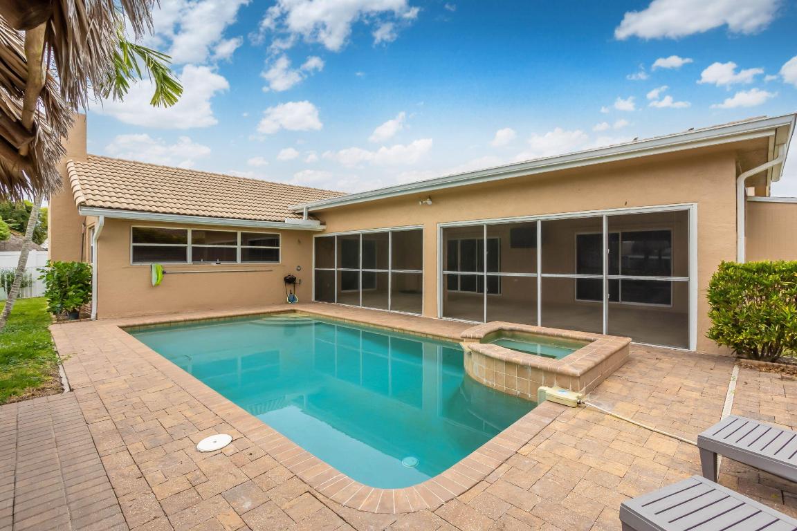 9208 Sun Pointe Drive