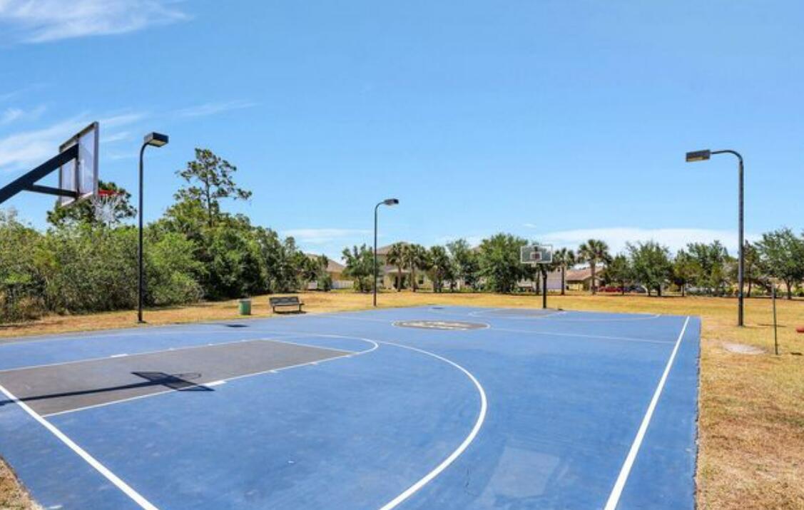 PALM BREEZES CLUB - Residential Lease