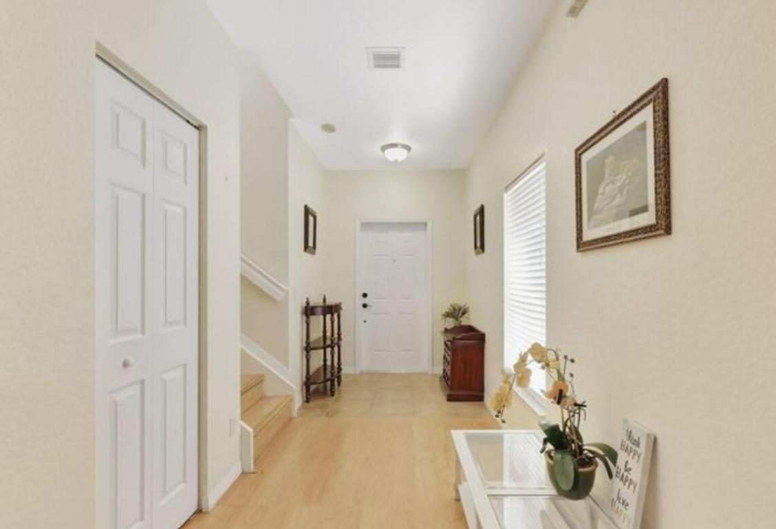 PALM BREEZES CLUB - Residential Lease