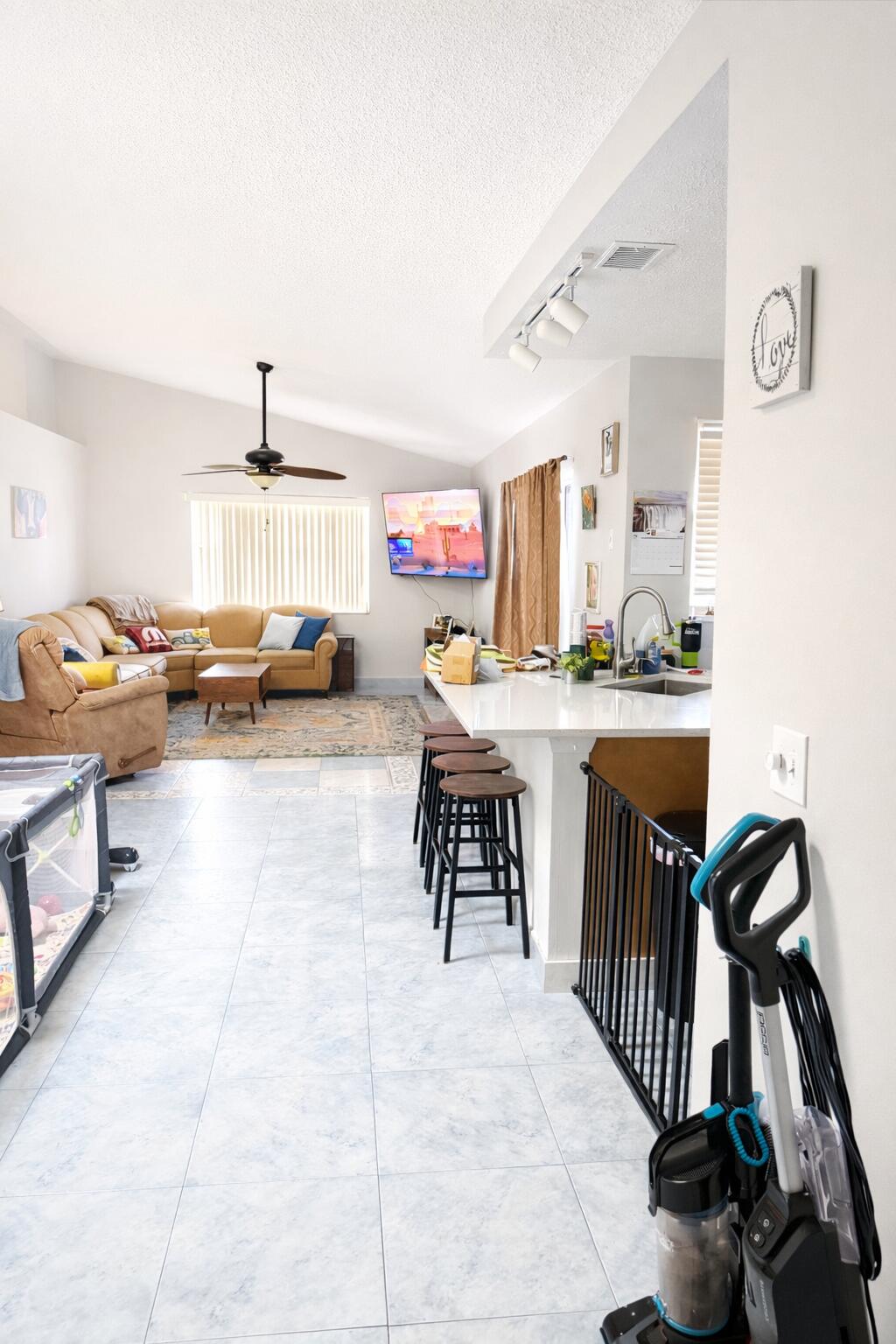 901 SW Gaitor Avenue