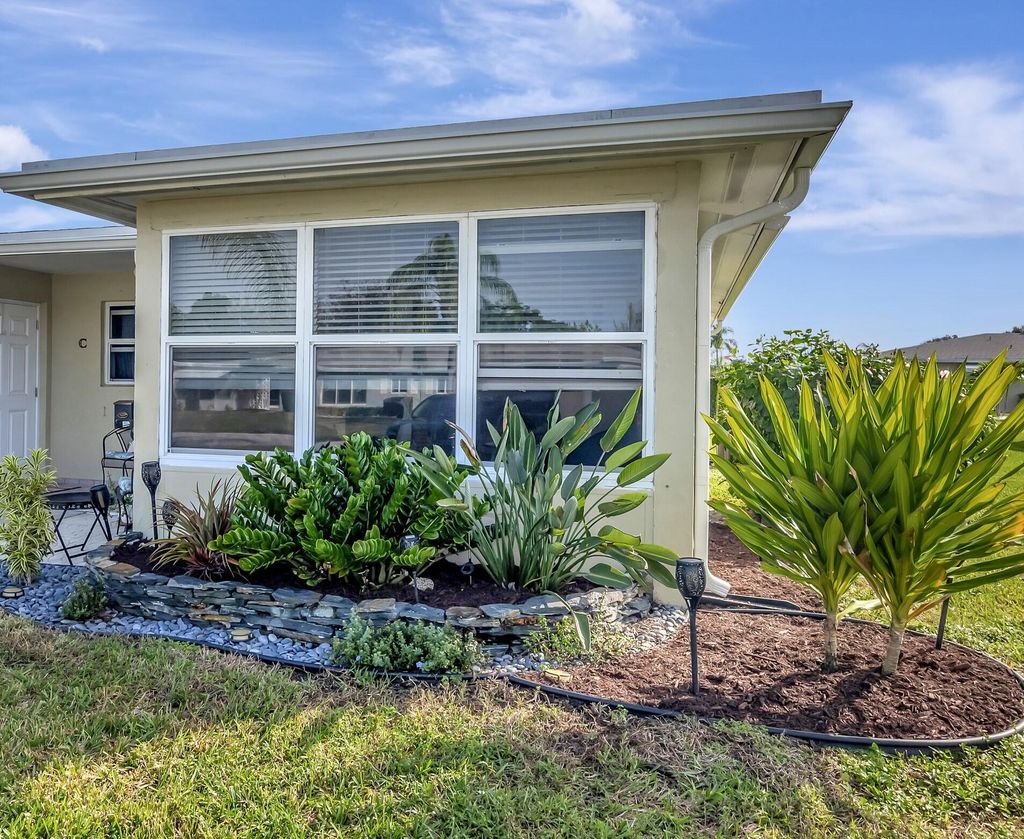 Photo of 262 High Point Court W #D, Delray Beach, FL 33445 (MLS # R10949660)