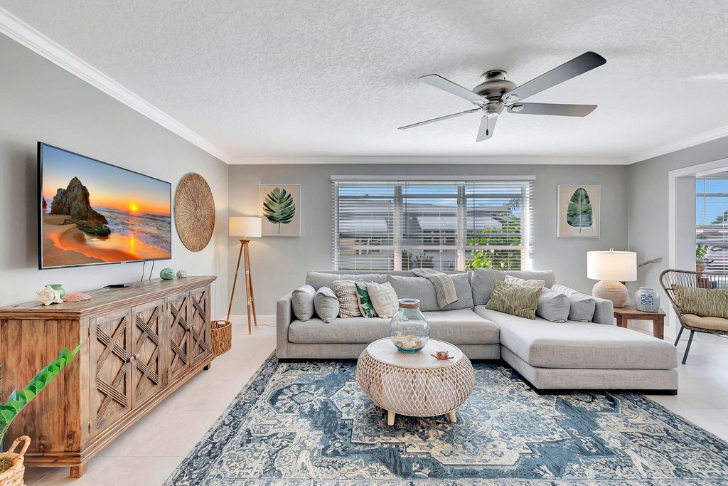 Photo of 262 High Point Court W #D, Delray Beach, FL 33445 (MLS # R10949660)