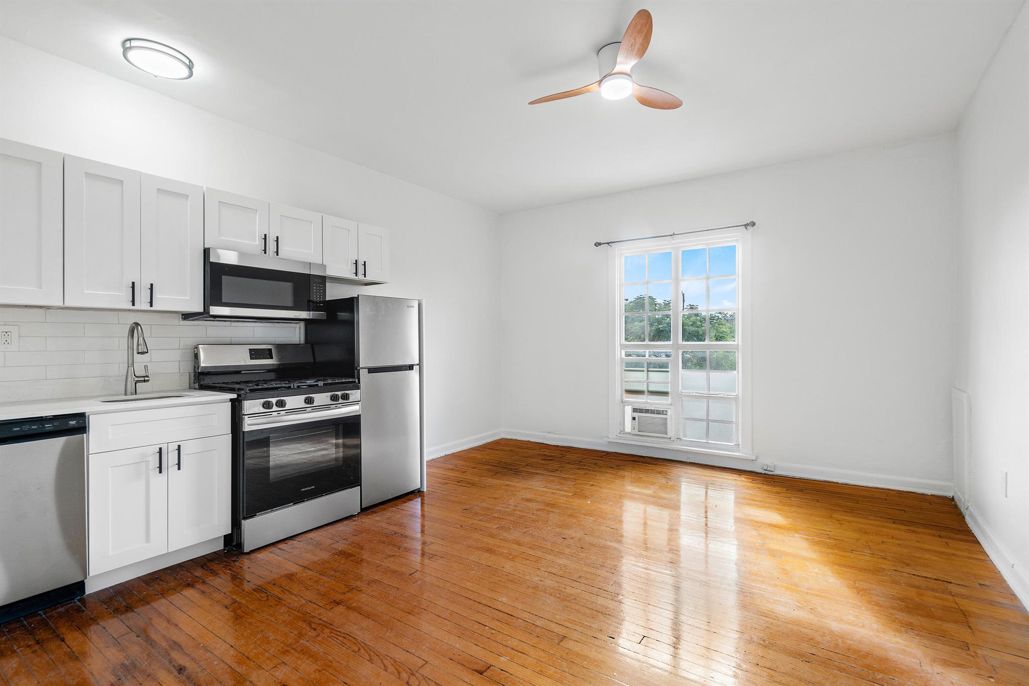 GRANDVIEW HEIGHTS - Residential Lease