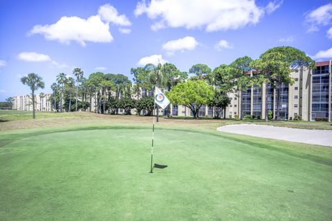 Tiny photo for 3951 Via Poinciana #214, Lake Worth, FL 33467 (MLS # R11164257)