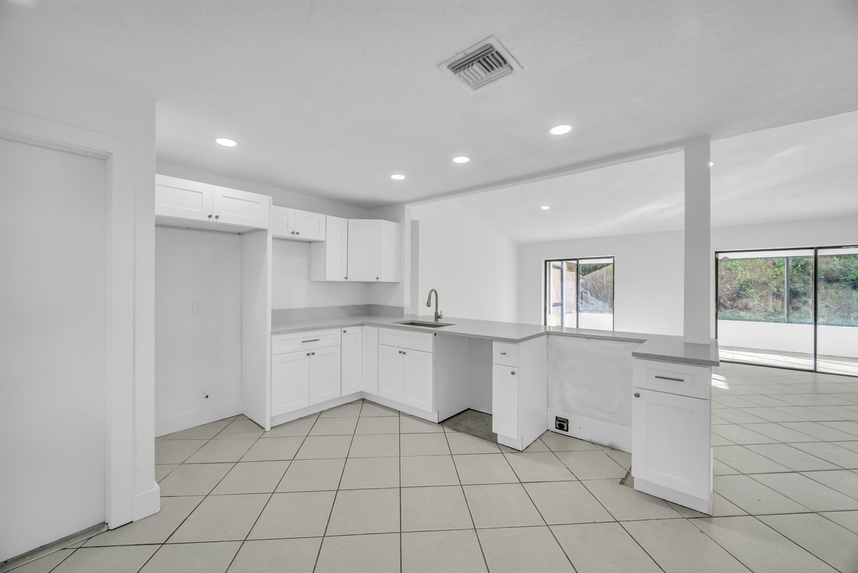PORT ST LUCIE SECTION 30 - Residential Lease