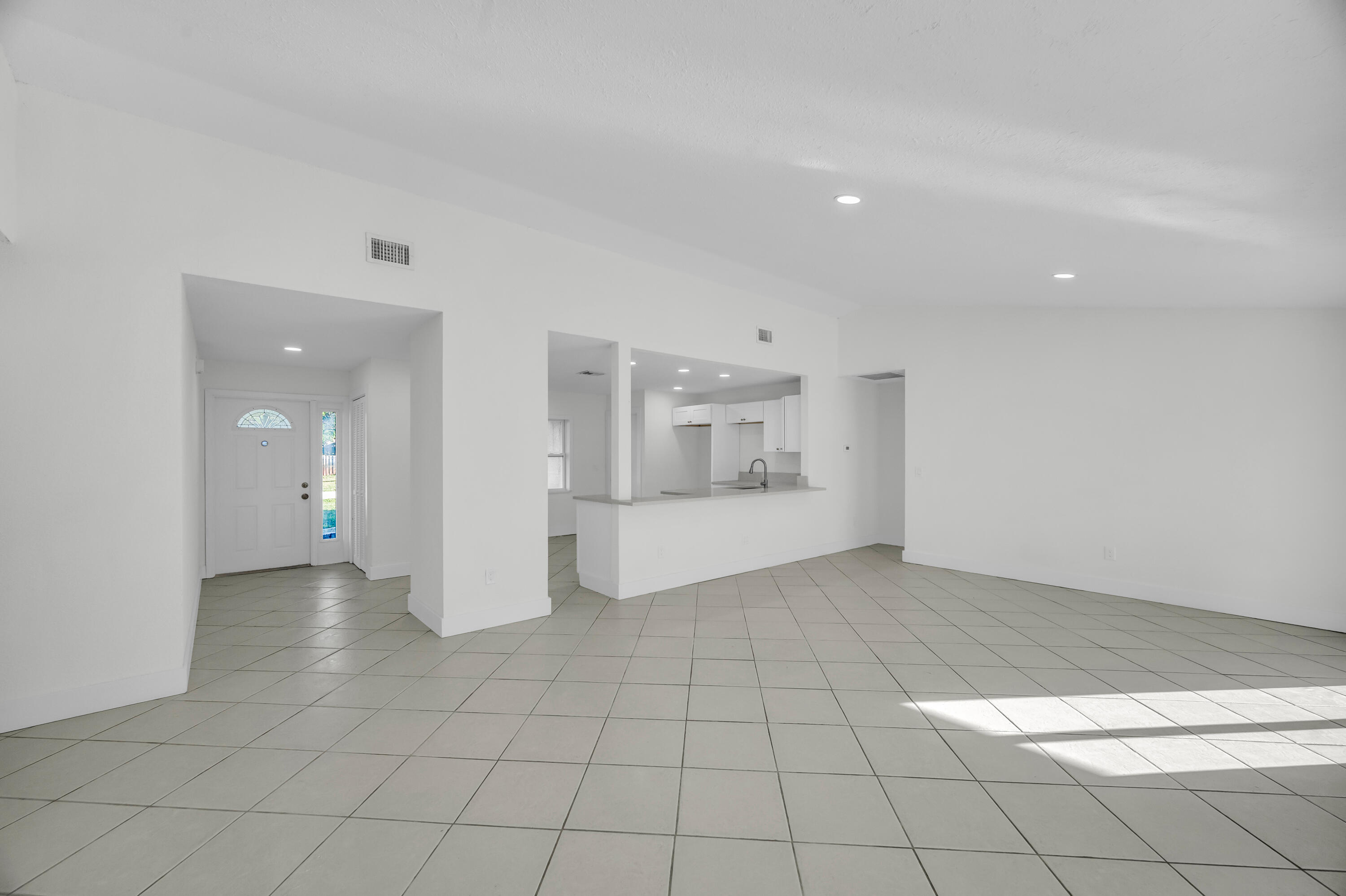 PORT ST LUCIE SECTION 30 - Residential Lease