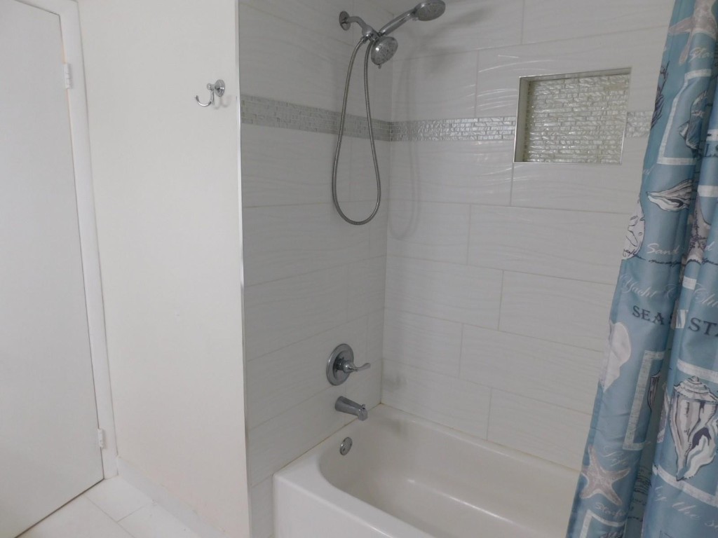 Pasadena Lakes West 69-37 - Residential