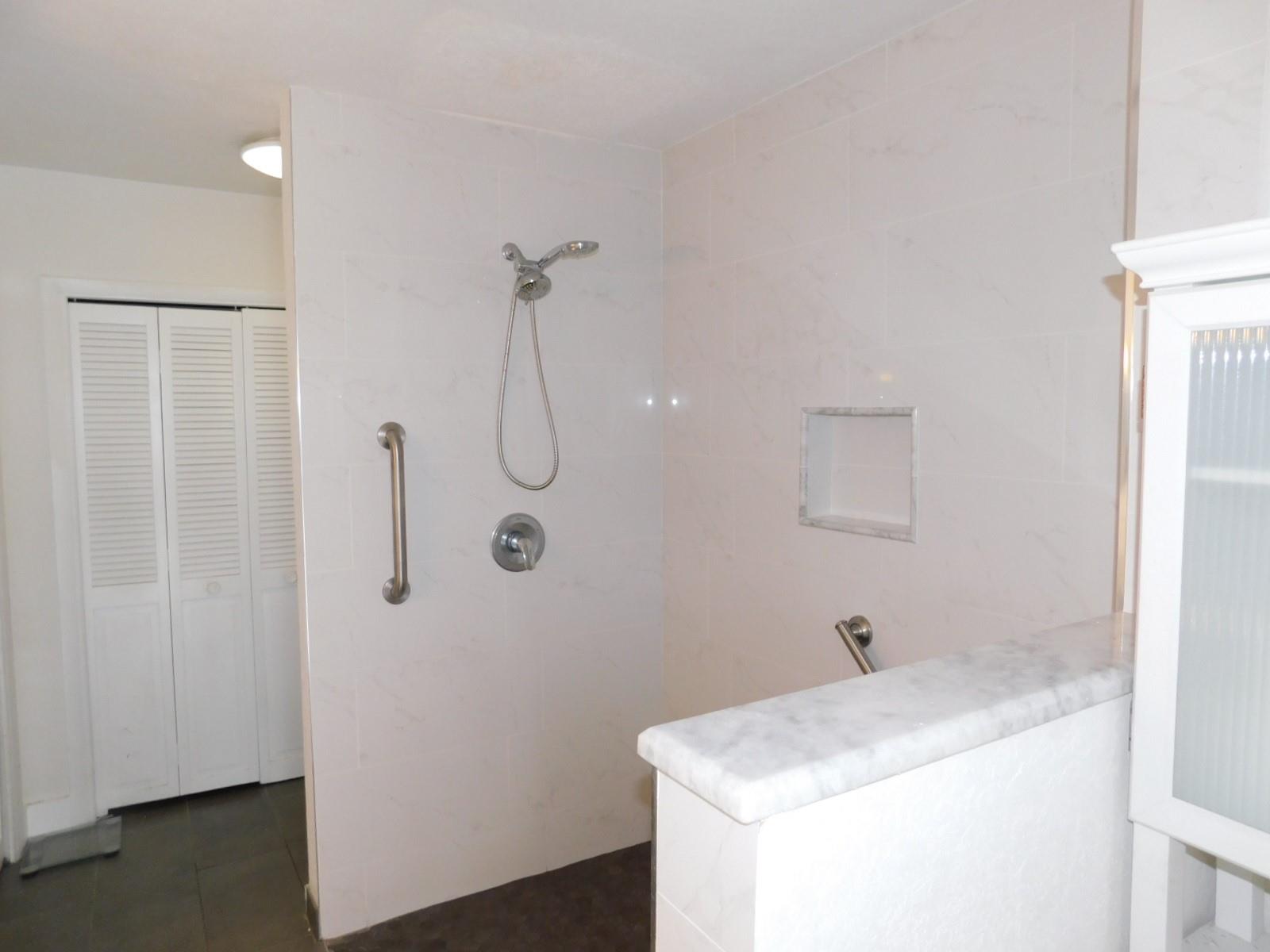 Pasadena Lakes West 69-37 - Residential