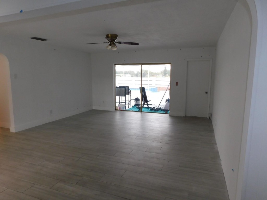 Pasadena Lakes West 69-37 - Residential