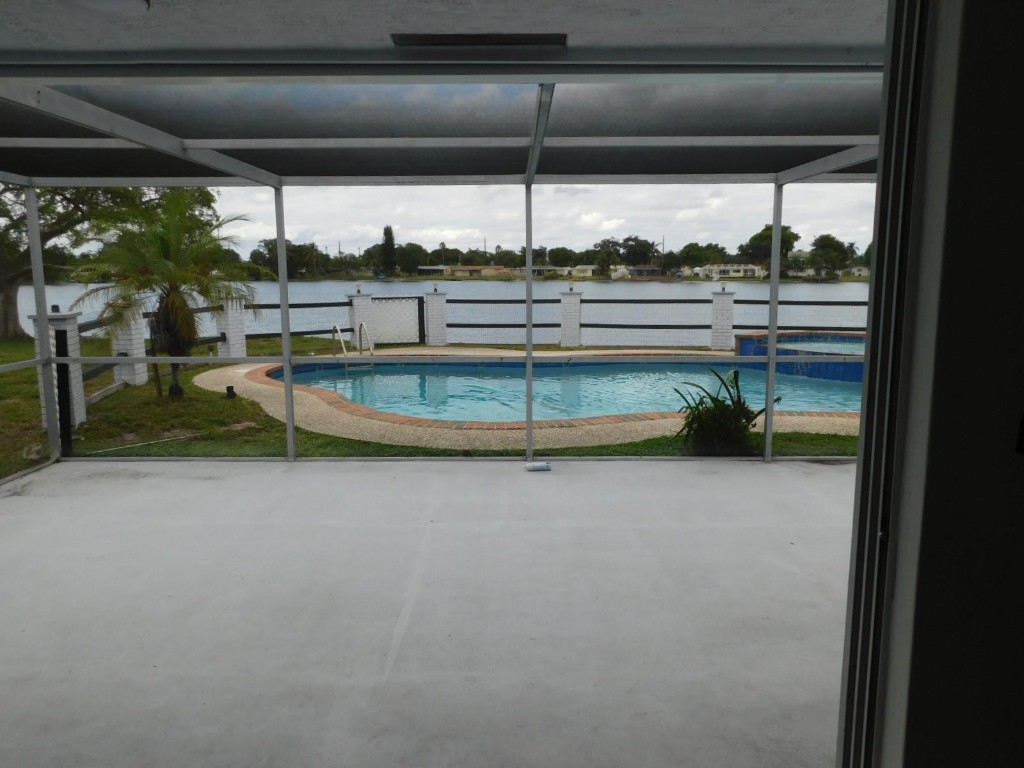 Pasadena Lakes West 69-37 - Residential