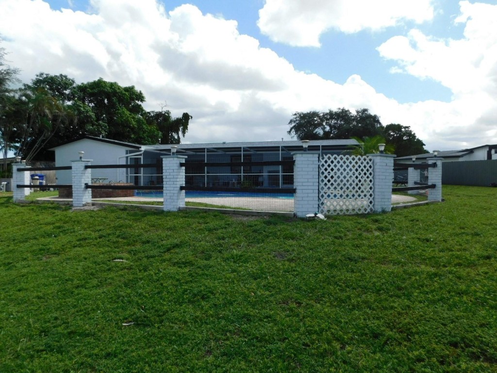 Pasadena Lakes West 69-37 - Residential