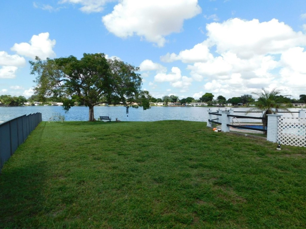 Pasadena Lakes West 69-37 - Residential