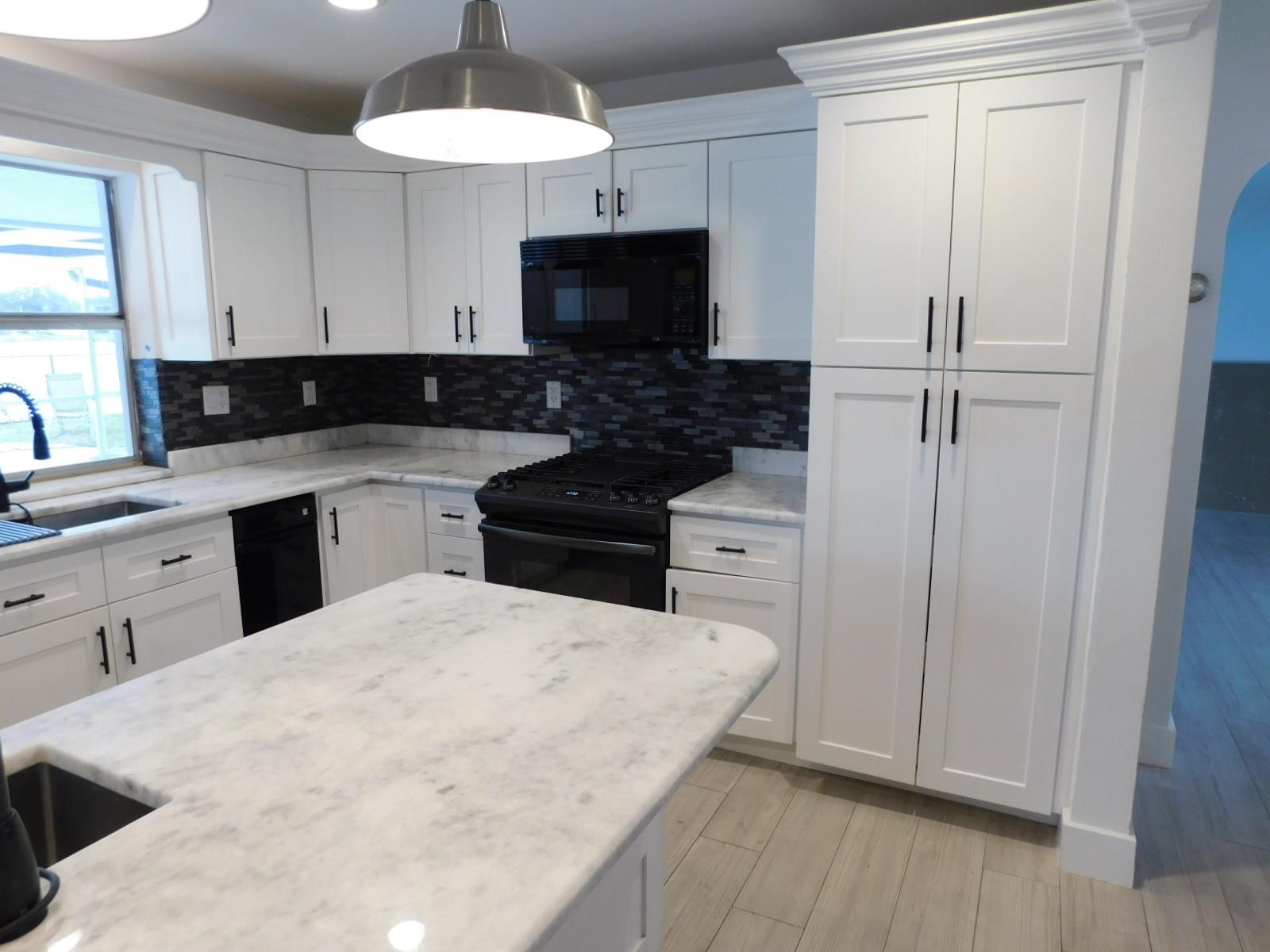 Pasadena Lakes West 69-37 - Residential