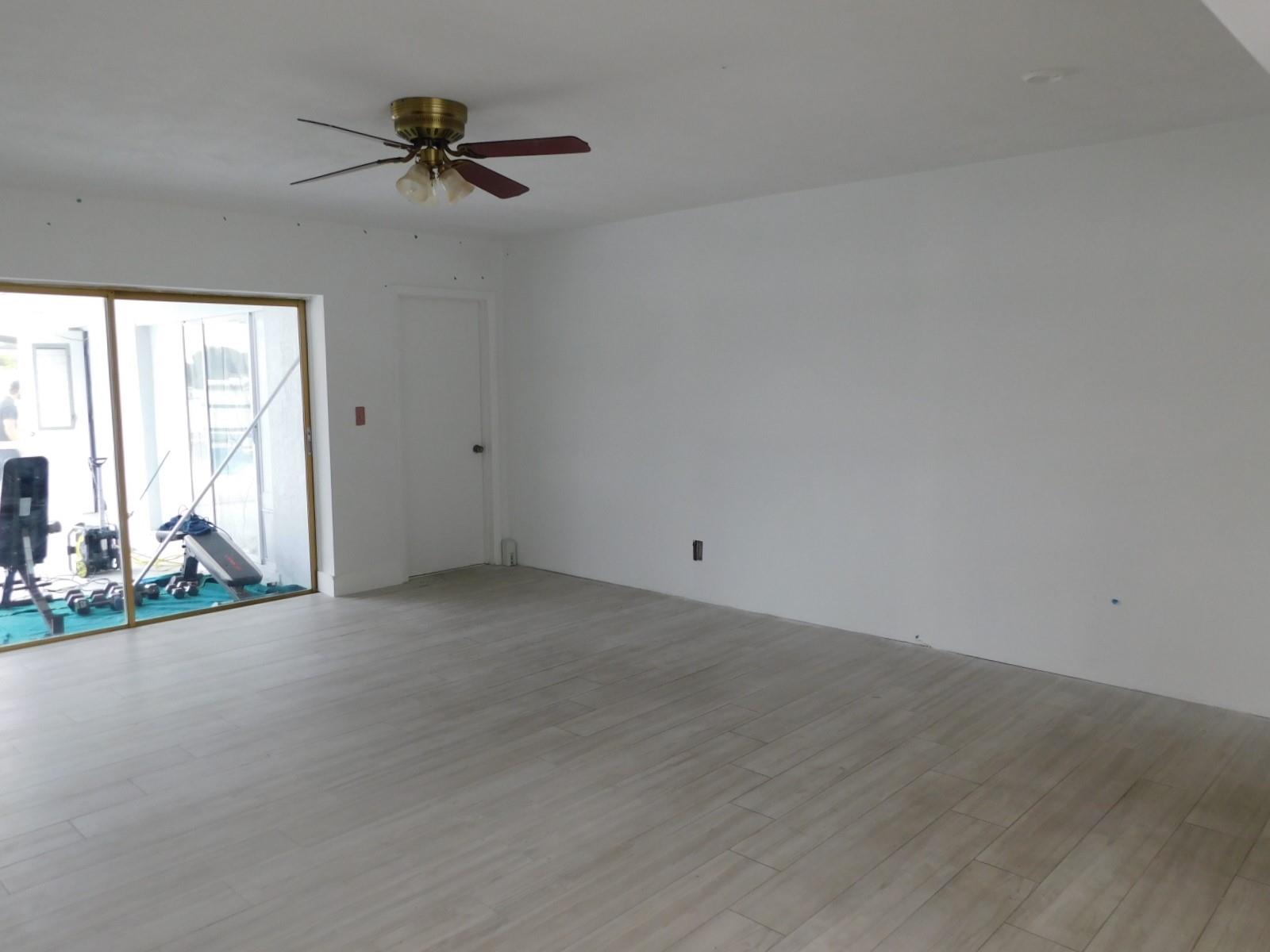 Pasadena Lakes West 69-37 - Residential