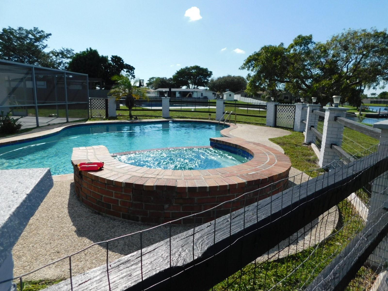 Pasadena Lakes West 69-37 - Residential