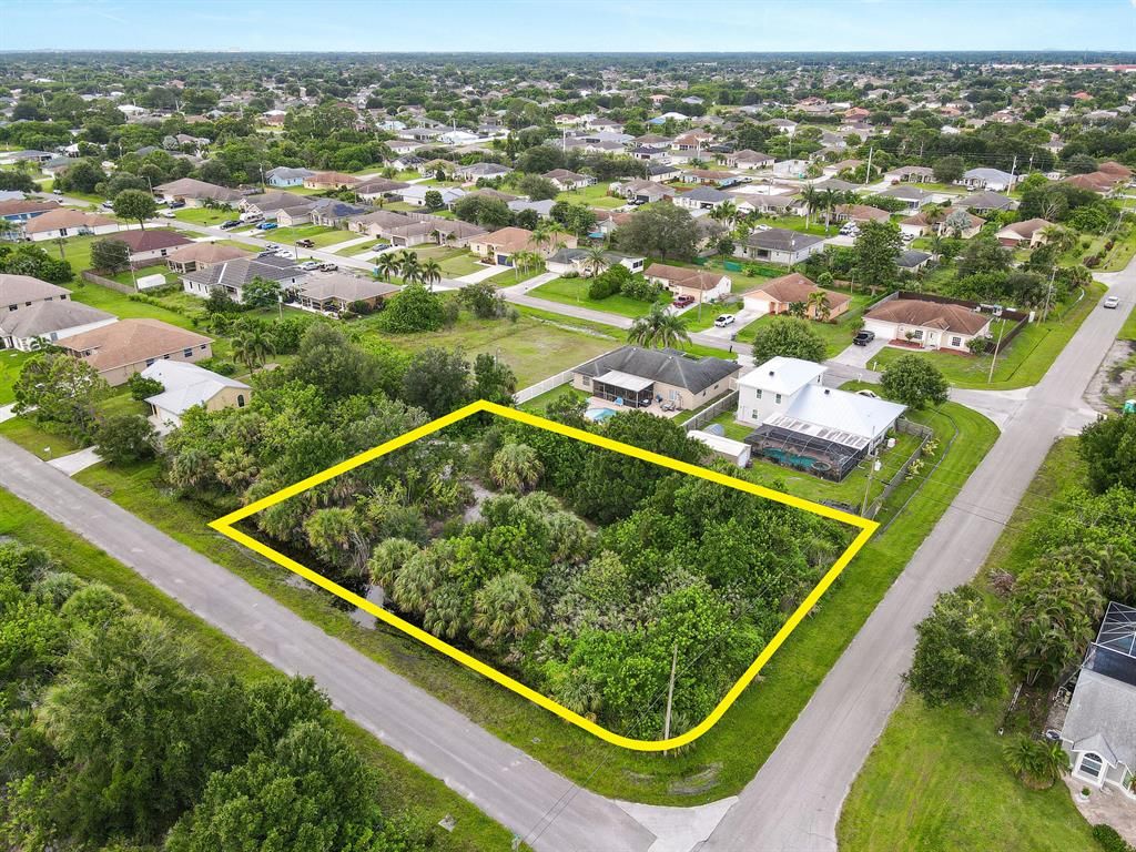 Photo of 507 SW Kabot Avenue, Port Saint Lucie, FL 34953 (MLS # R10719622)
