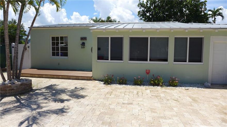 SPACIOUS VICTORIA PARK HOME CLOSE TO LAS OLAS, THE BEACH, AND DOWNTOWN. THIS 2 BEDROOM HOME IS 1491 SQUARE FEET, HAS PLENTY OF PARKING, HAS LARGE FRONT LIVING ROOM, LARGE BACK FAMILY ROOM, RENNOVATED KITCHEN AND BATHROOM, LARGE PRIVATE FENCED YARD, INTERIOR LAUNDRY ROOM, NICE EXTERIOR PATIO, STAINLESS STEEL APPLIANCES, AND BEAUTIFUL WOOD FLOORING.