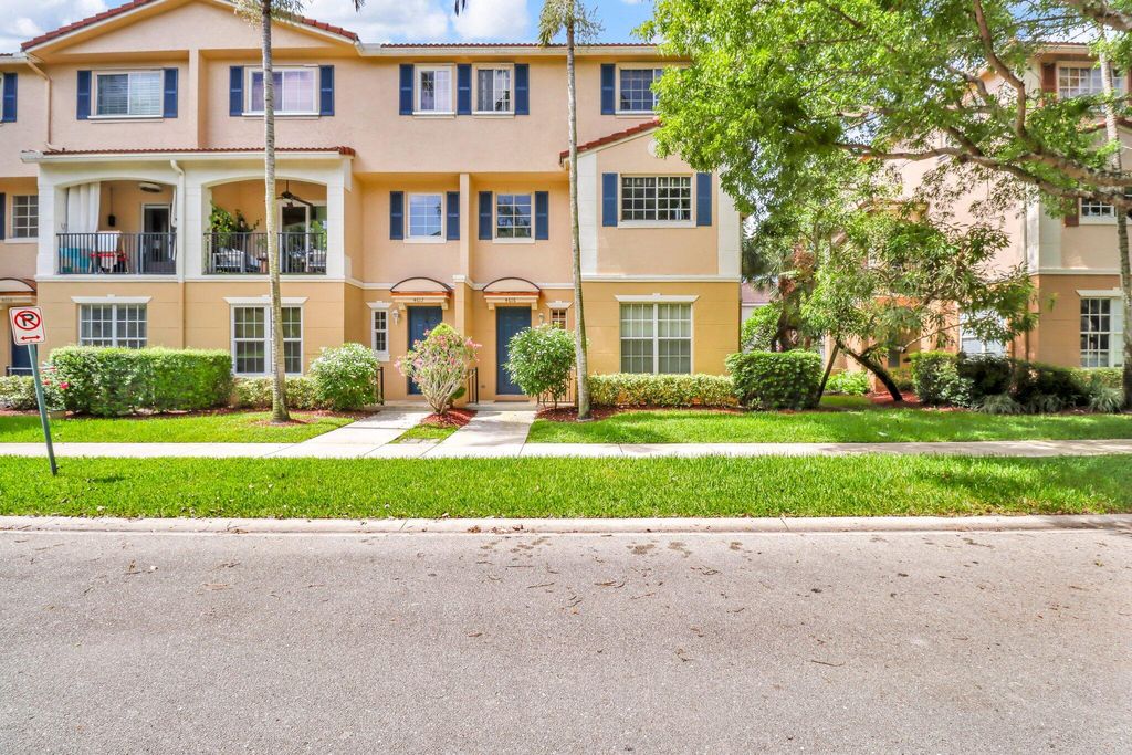 Photo of 4616 Danson Way, Delray Beach, FL 33445 (MLS # R11098329)