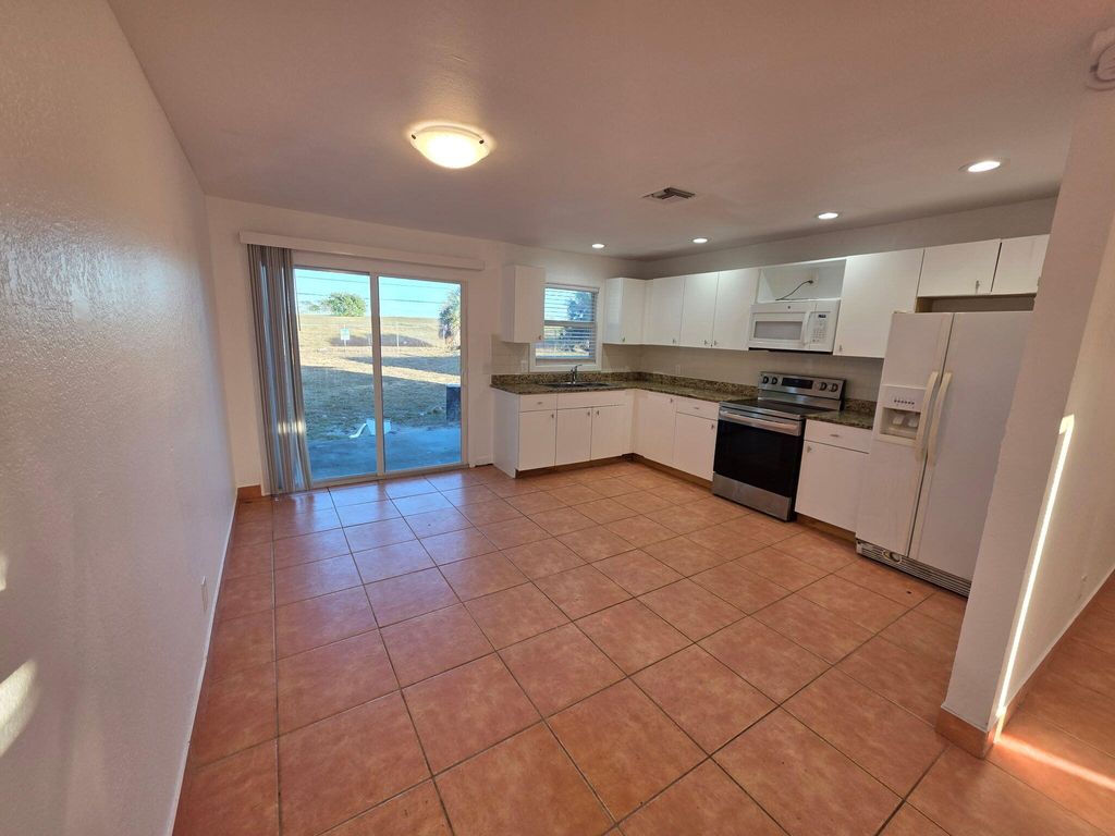 Photo of 1508 Barton Road #1510a, Lake Worth Beach, FL 33460 (MLS # R11162085)