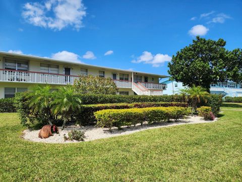 82 Camden D D West Palm Beach FL 33417
