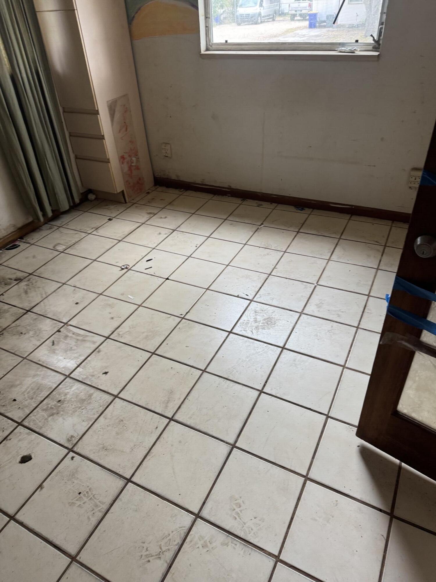 3211 SE Clayton Street