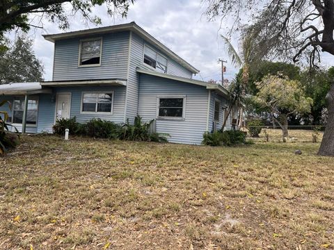3211 SE Clayton Street Stuart FL 34997