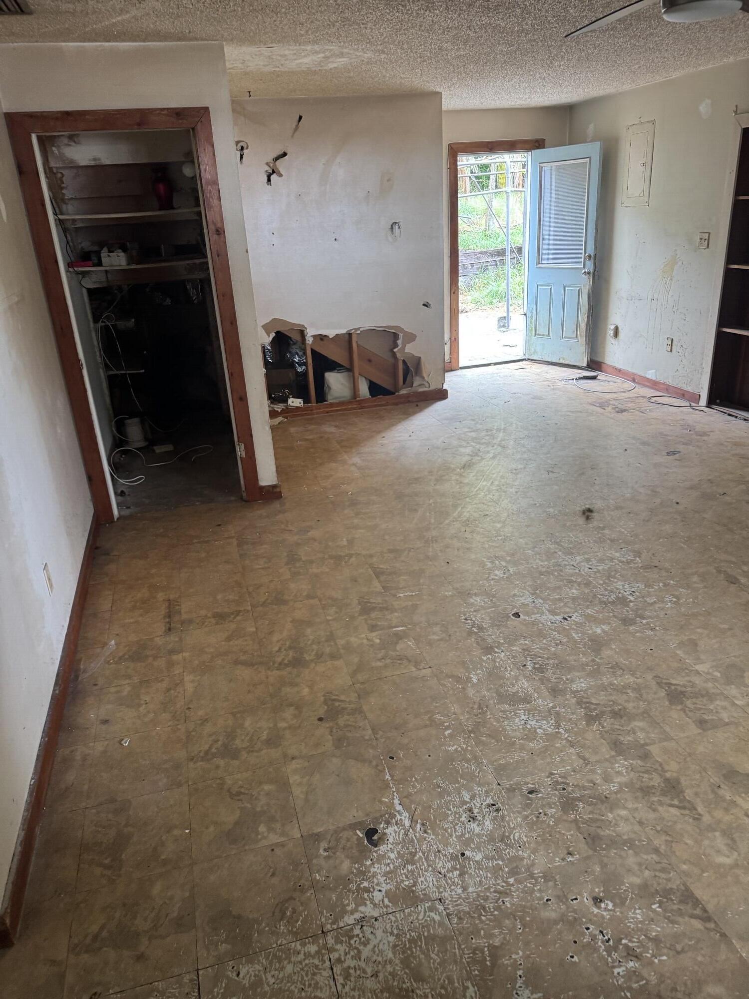 3211 SE Clayton Street