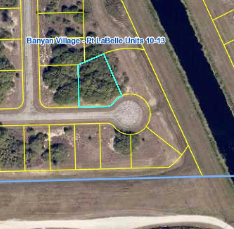 Vacant lot available to build your Florida home. Beautiful countryside with plenty of agriculture in this booming town of Labelle. Large lot with plenty of room for a pool with your new home. Located on a cul-de-sac to give you the added privacy and no through traffic.