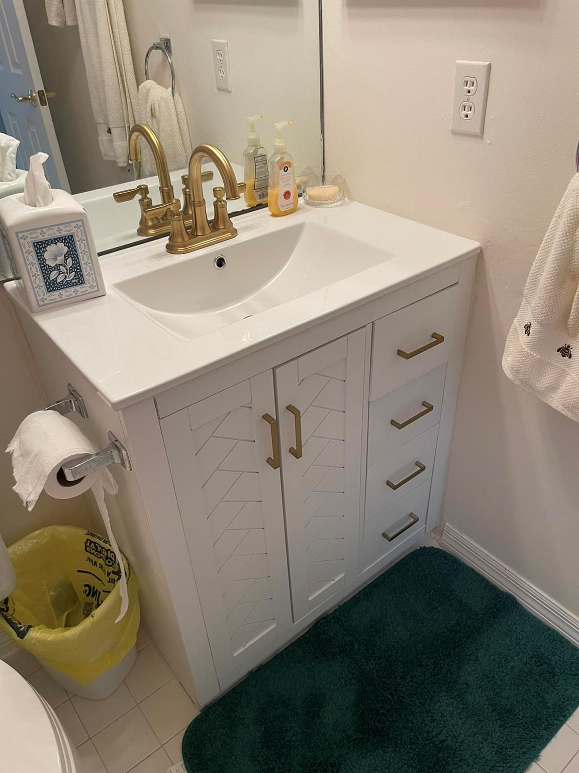 REFLECTIONS ON THE RIVER - Residential