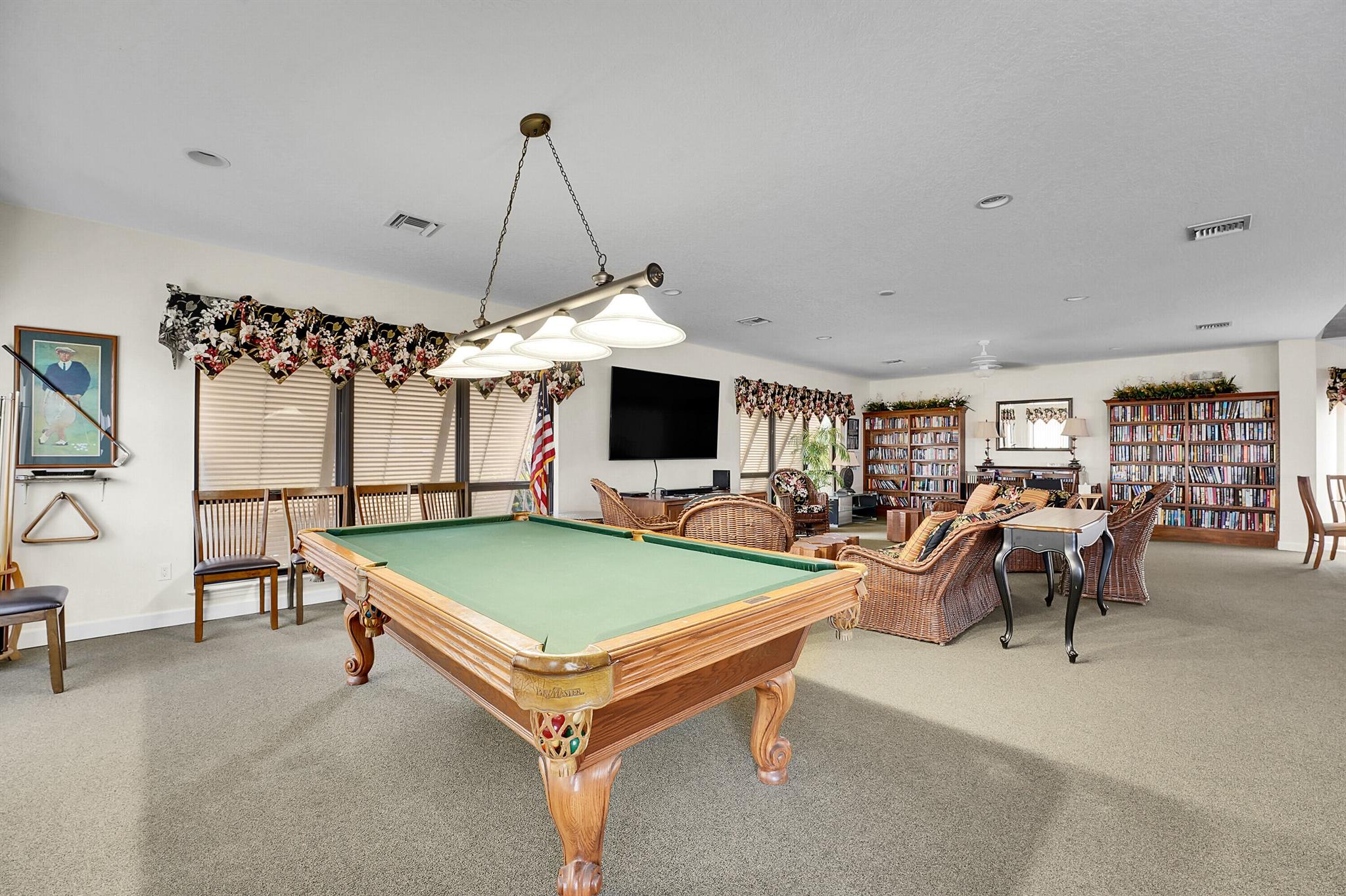 REFLECTIONS ON THE RIVER - Residential