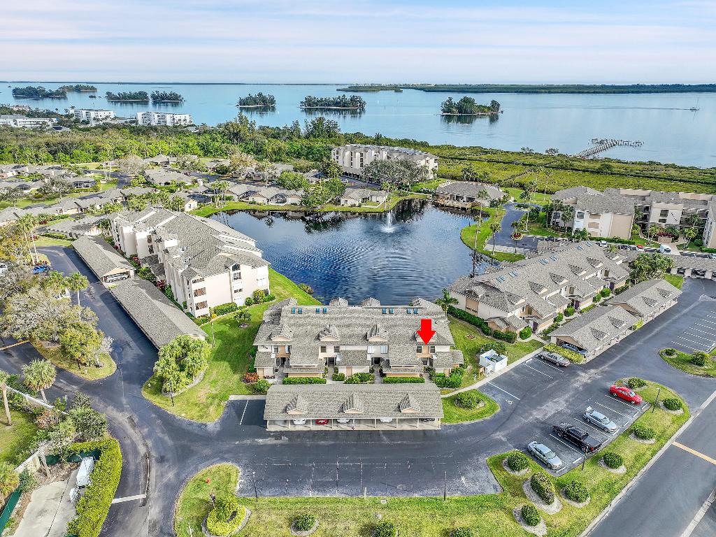 REFLECTIONS ON THE RIVER VIII - Residential