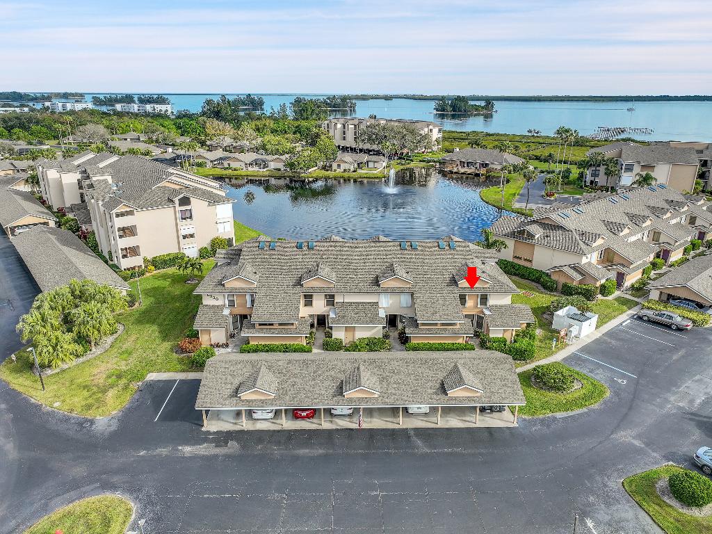 REFLECTIONS ON THE RIVER VIII - Residential