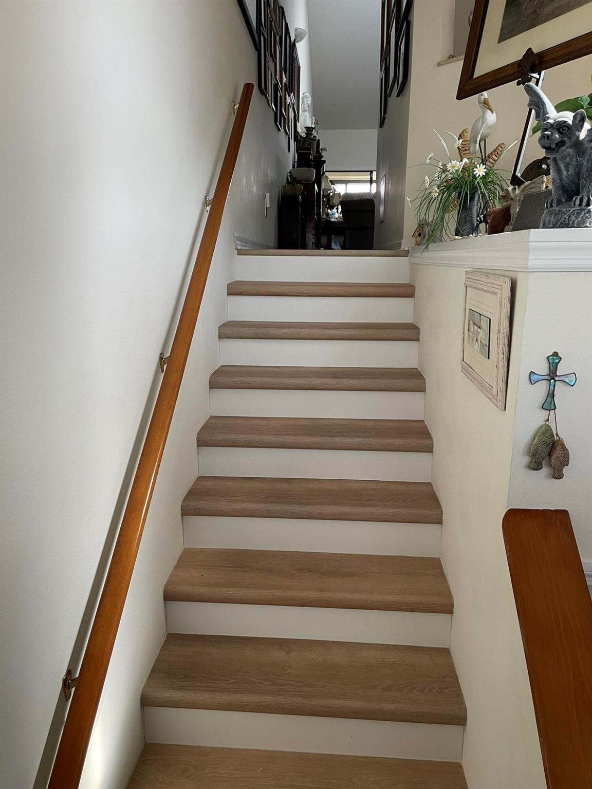 REFLECTIONS ON THE RIVER - Residential