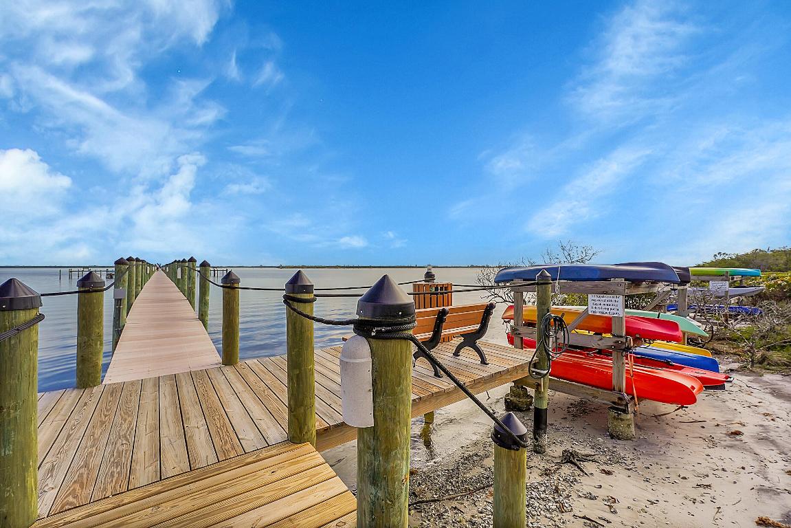 REFLECTIONS ON THE RIVER VIII - Residential