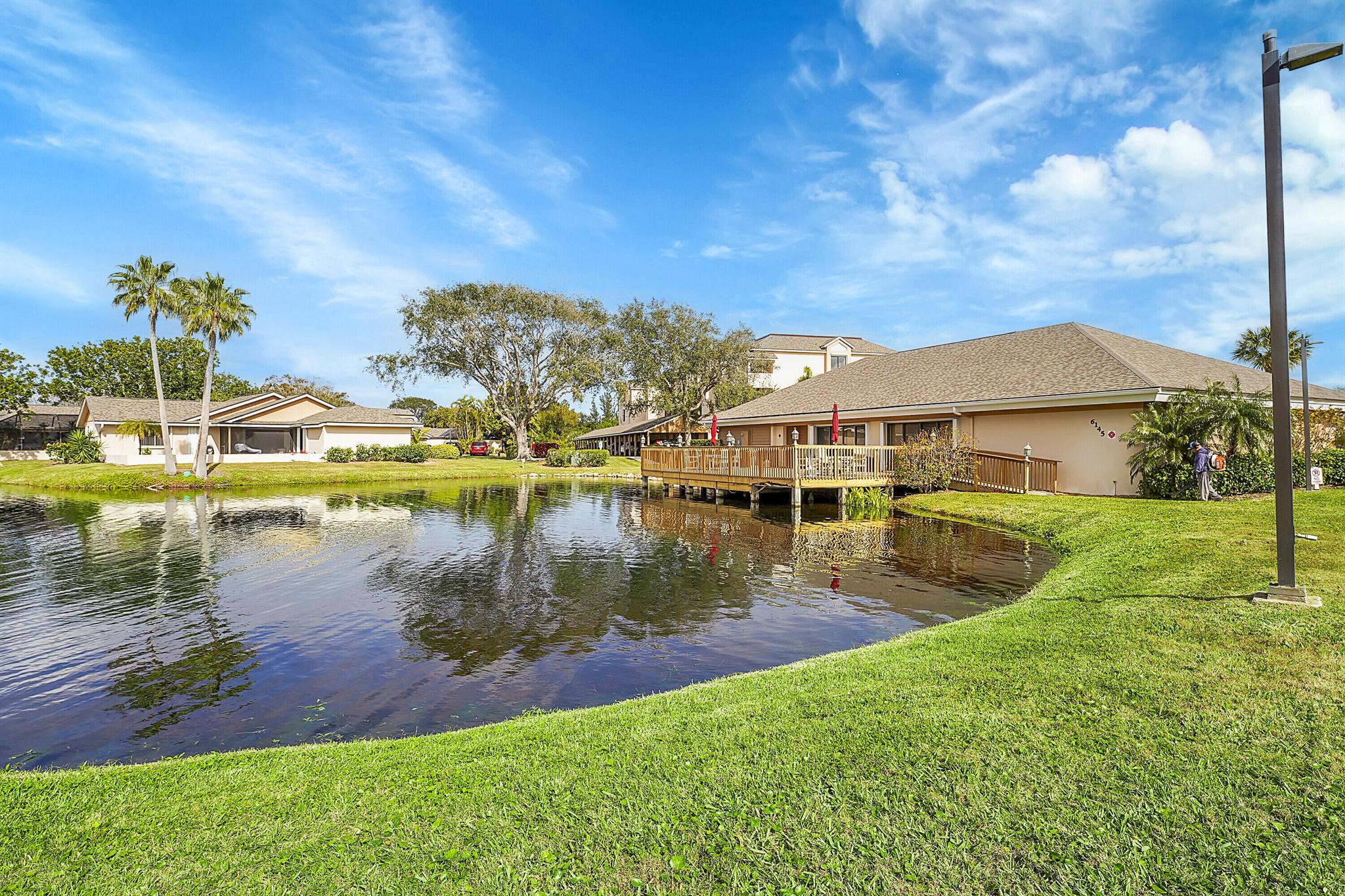 REFLECTIONS ON THE RIVER - Residential