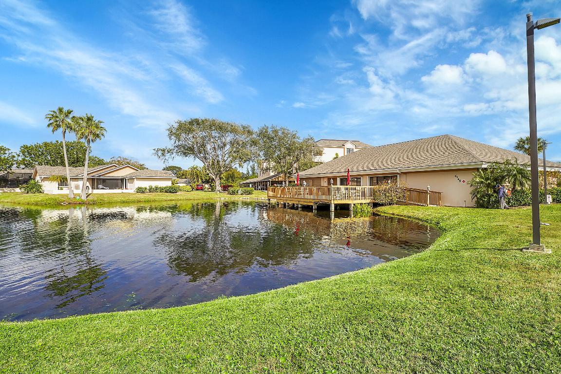 REFLECTIONS ON THE RIVER VIII - Residential