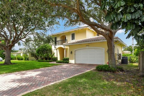 A home in Deerfield Beach