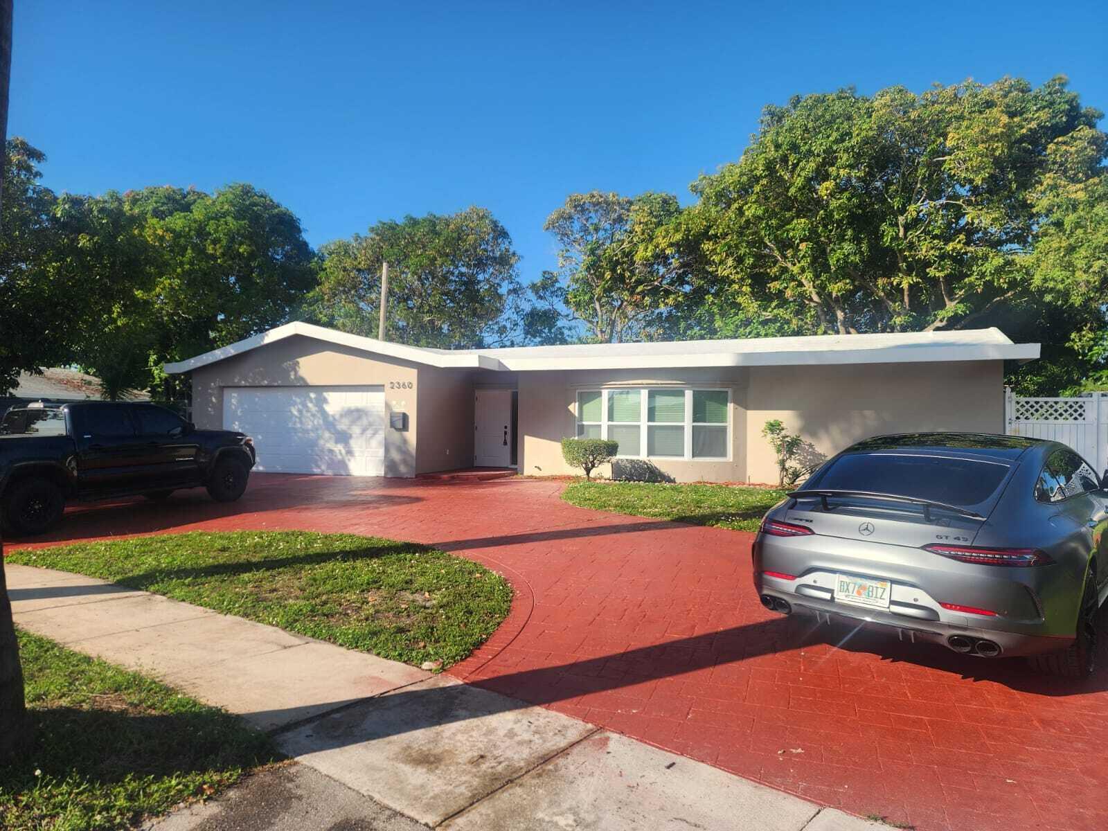 LAUDERDALE LAKES EAST GATE - Residential