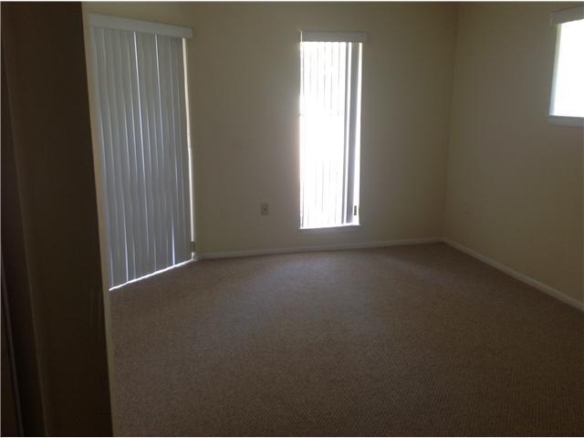 PALM LAKE CONDO - Residential Lease