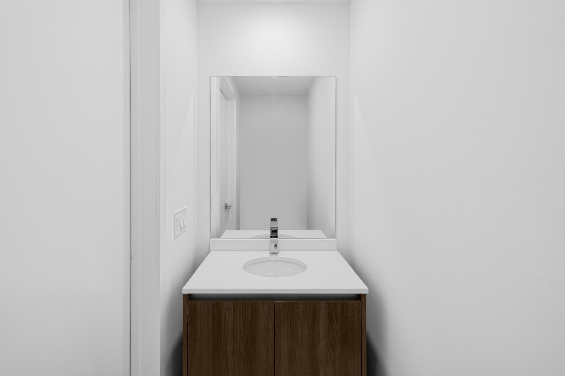 ARIA ON THE BAY CONDO - Residential Lease