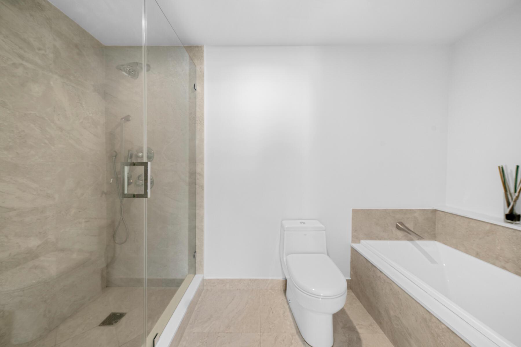 ARIA ON THE BAY CONDO - Residential Lease