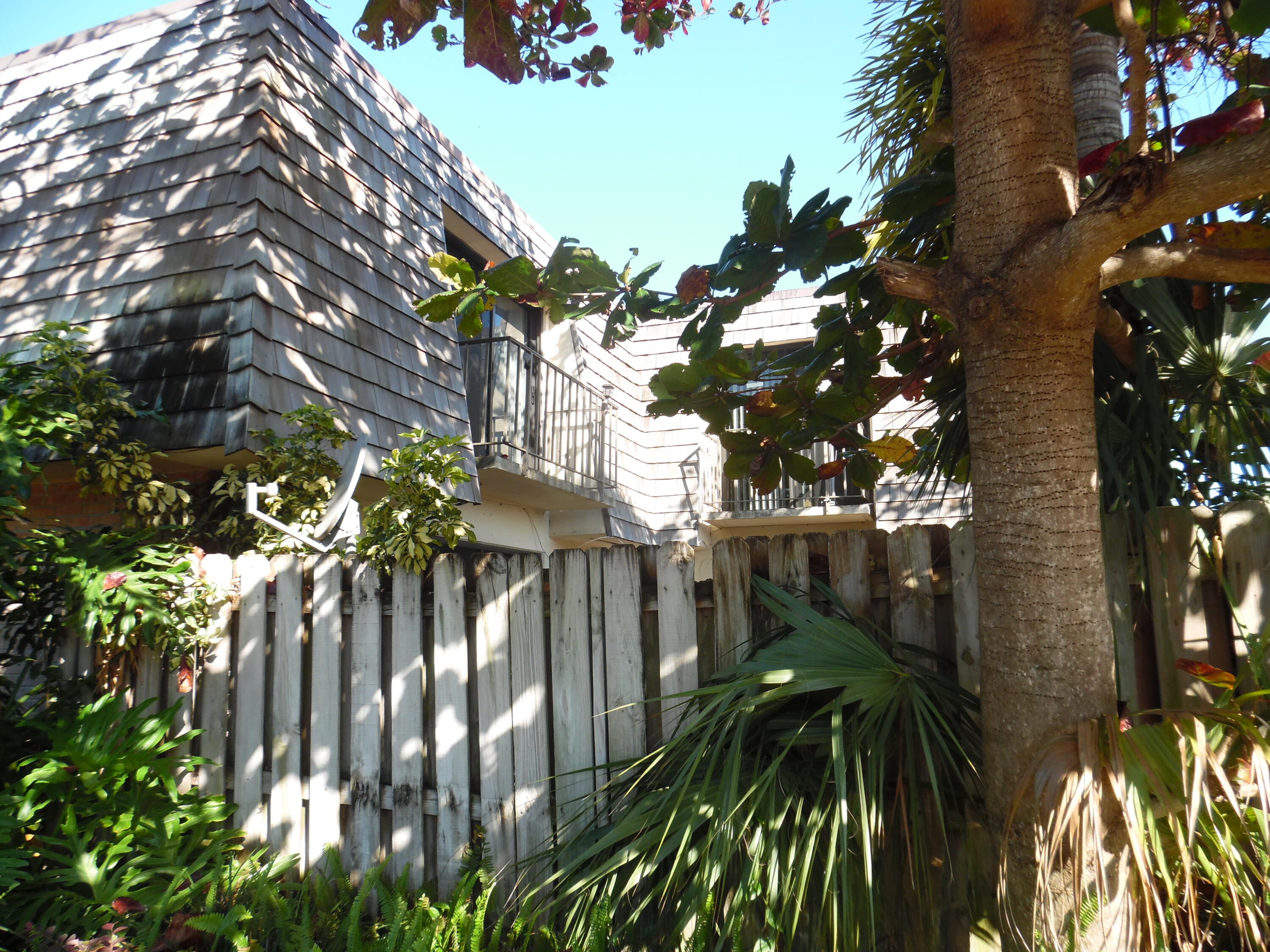 LAKEWOOD OF PALM SPRINGS - Residential